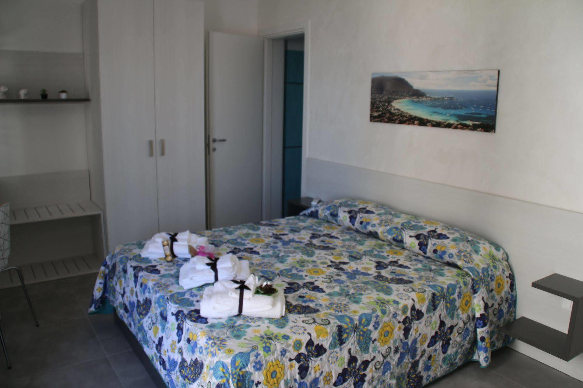 La Terrazza B&B 코미소 외부 사진